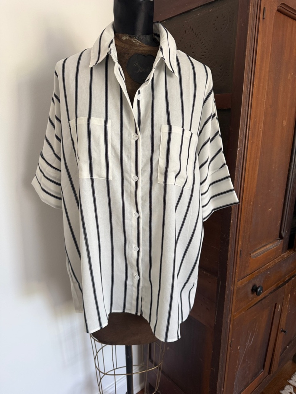 Women's White Button-Down Short Sleeve Shirt with Black Stripes NWOT